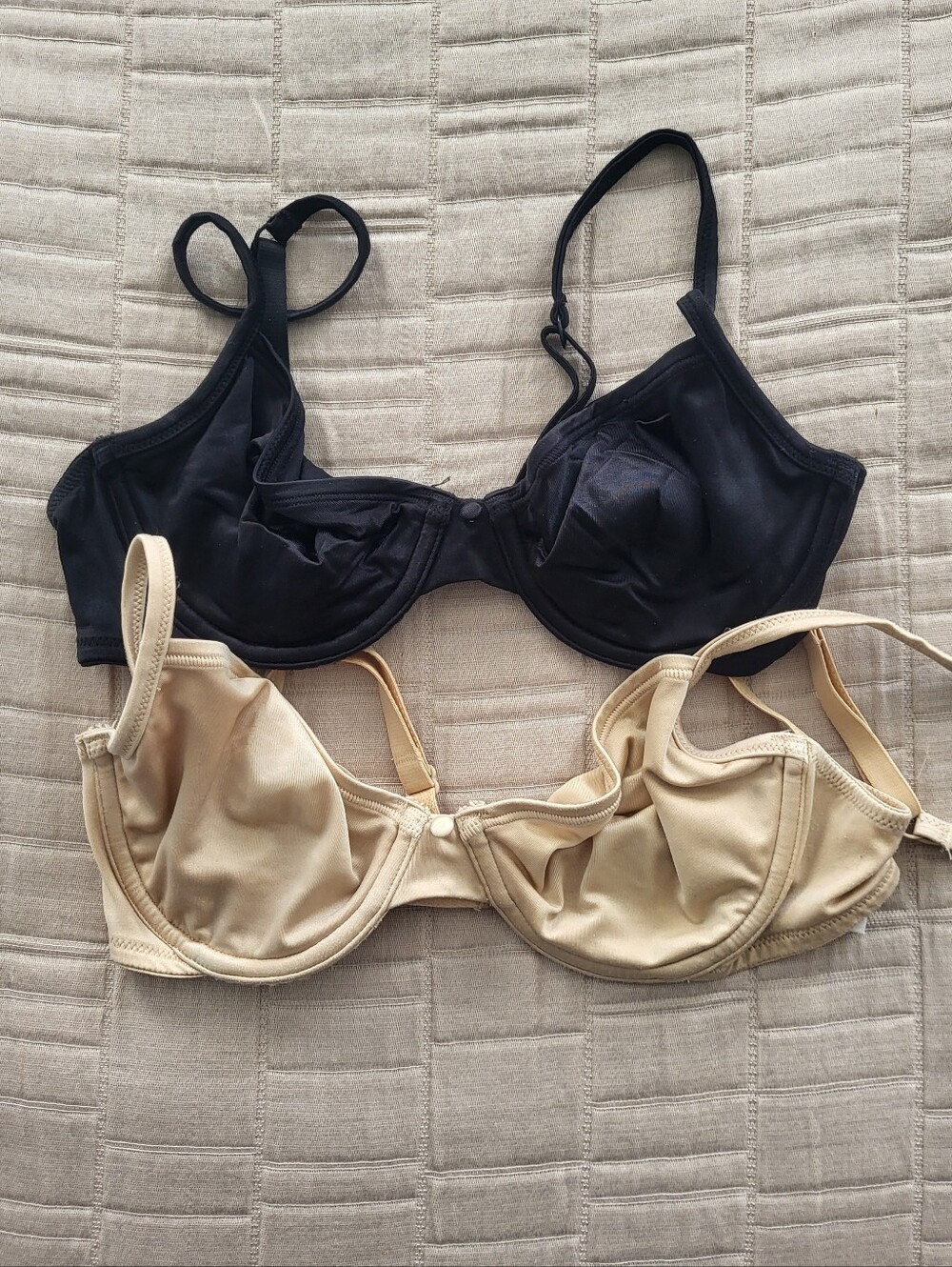2 GAP Demi Underwire Bras - Black & Beige, Size 32B